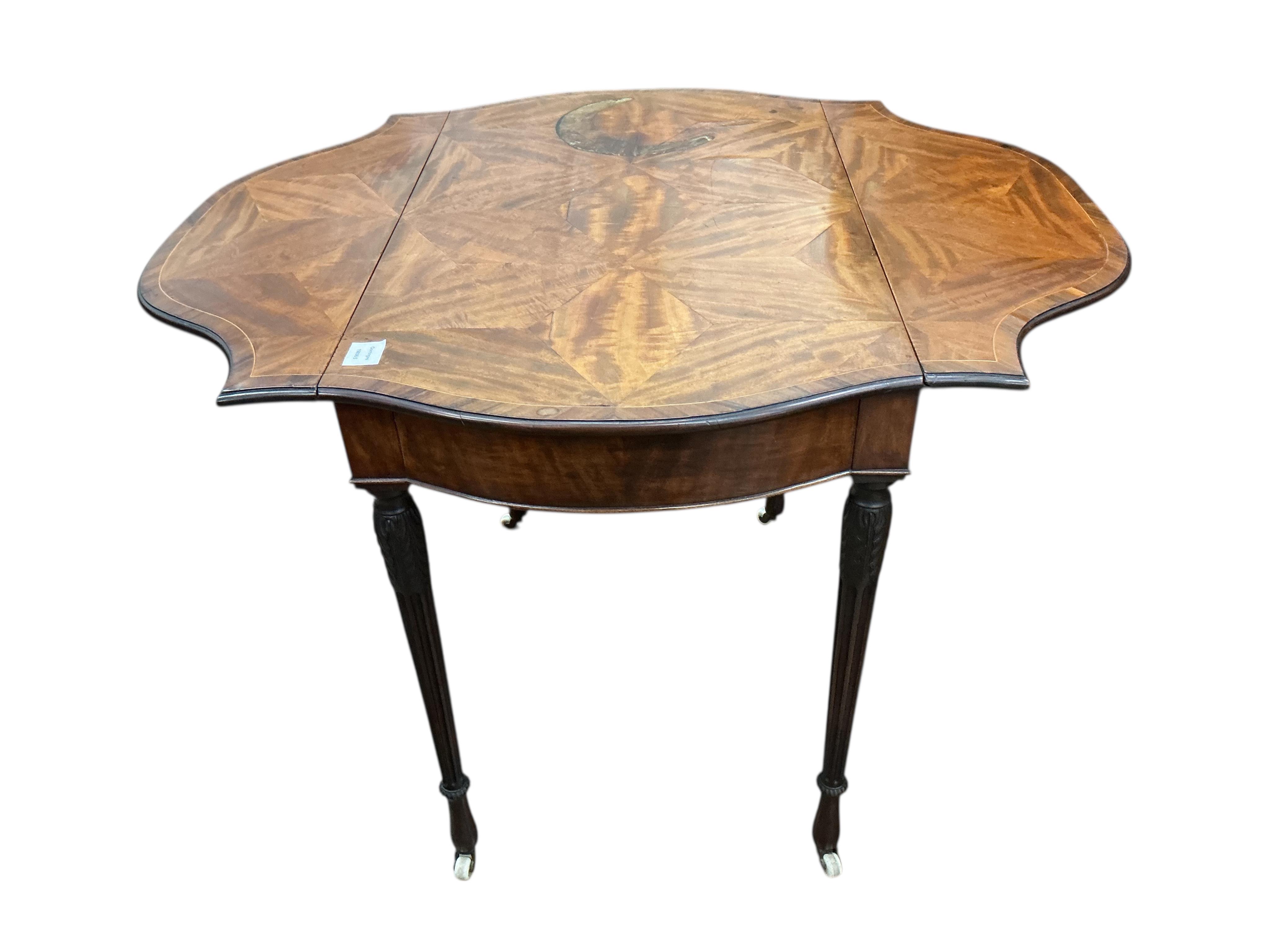 A George III mahogany serpentine Pembroke table (a.f.), width 85cm, depth 54cm, height 73cm